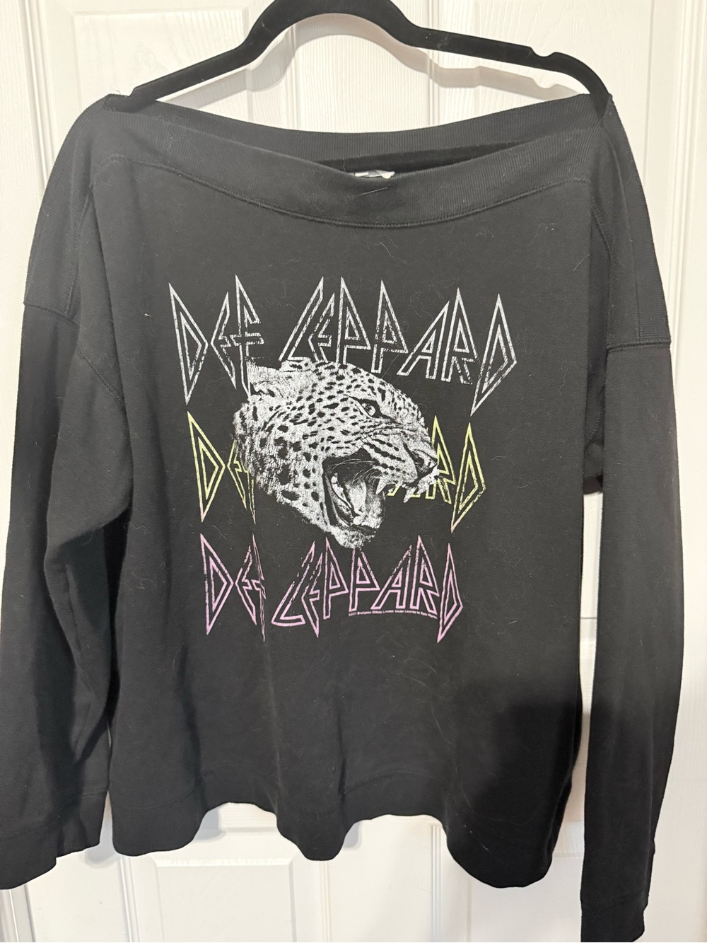 Def Leppard Black Graphic Band Sweatshirt